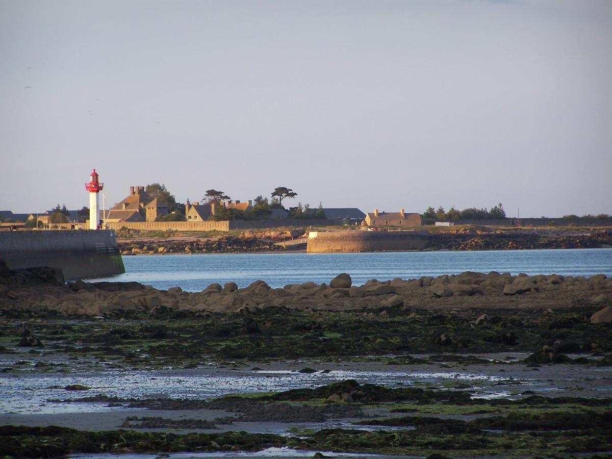 La Granitiere Maison De Charme Saint-Vaast-la-Hougue Bagian luar foto